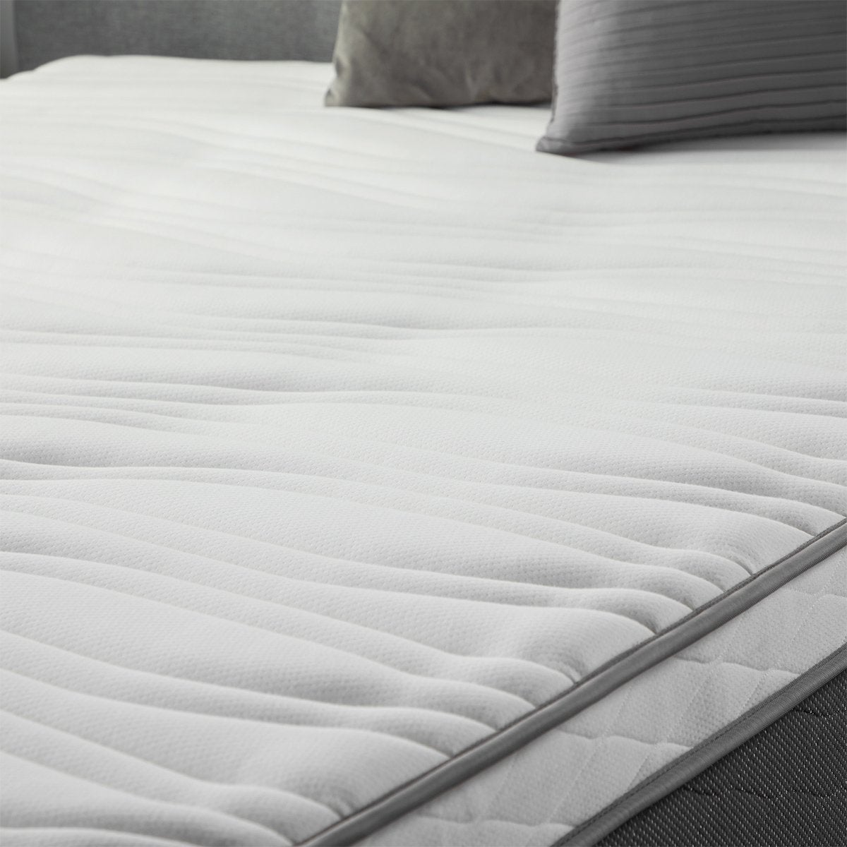 Weekender 12" Euro Top Plush Hybrid Mattress