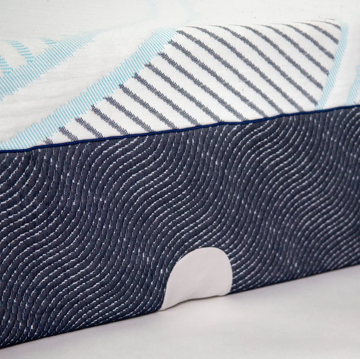 Customatic® DreamSense DreamTemp™ Firm Mattress - Advanced Cooling Gel Foam