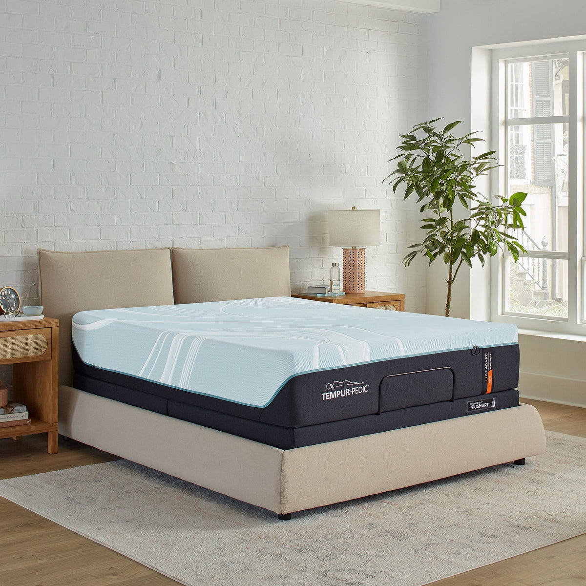 Tempur-Pedic LuxeAdapt Firm 13" Mattress