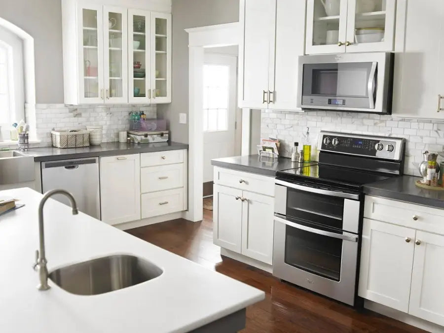 Whirlpool 6.7 Cu. Ft. Electric Double Oven Range with True Convection