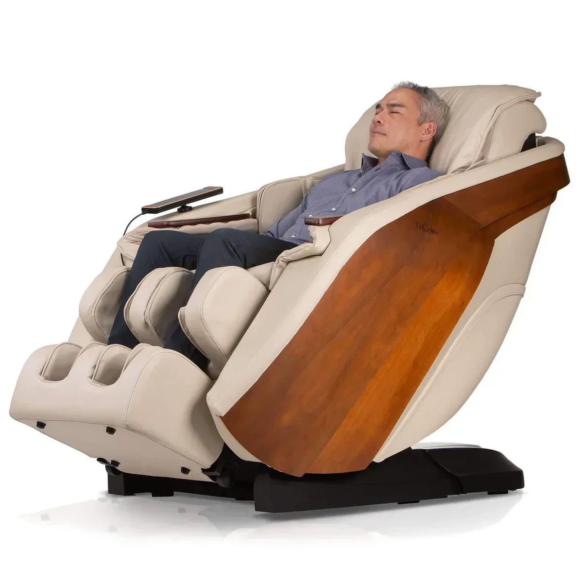 DCore Stratus JP Ultra Premium Made-in-Japan Massage Chair