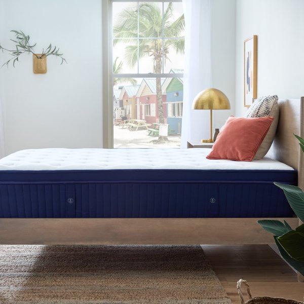 Weekender 13" Euro Top Hybrid Mattress - Plush Comfort & Support Mattress-in-a-Box