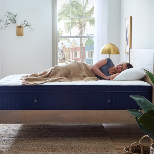 Weekender 13" Euro Top Hybrid Mattress - Plush Comfort & Support Mattress-in-a-Box