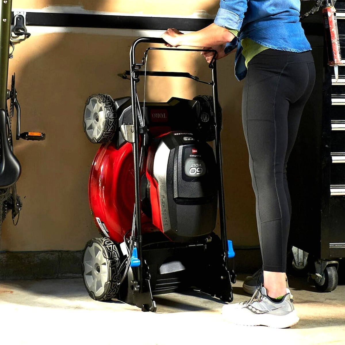 Toro 60V MAX* 21-inch Super Recycler Personal Pace Self-Propelled Battery Lawn Mower