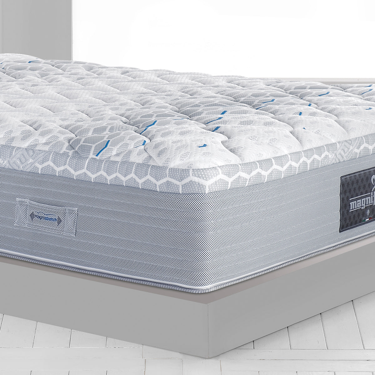 Magniflex MagniStretch Plus - Spinal Decompression Mattress