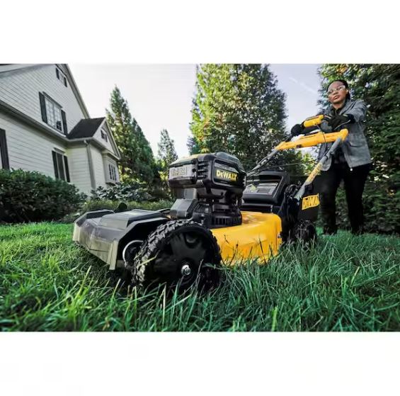 Dewalt 20V MAX 21.5 in Walk Behind Lawn Mower Kit, Hedge Trimmer Kit, String Trimmer &amp; Leaf Blower