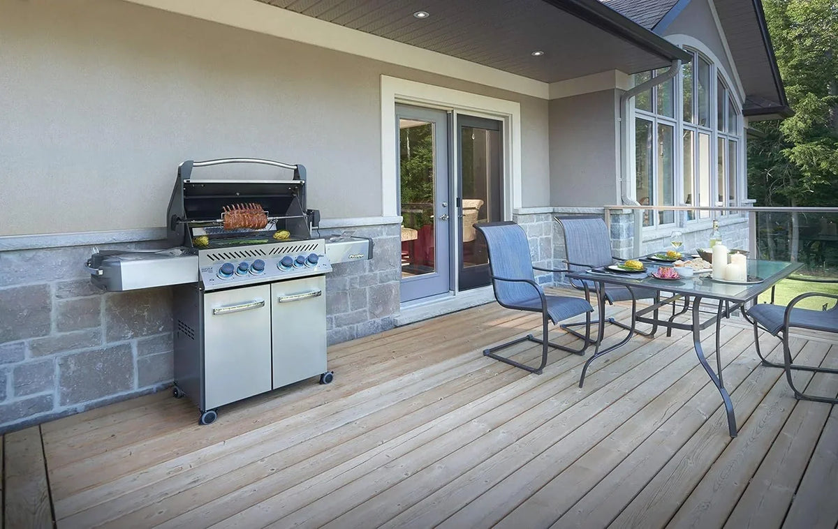 Napoleon Prestige 500 Propane Gas Grills