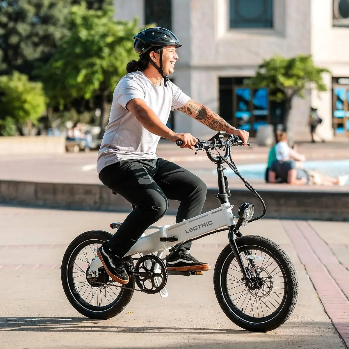 Lectric XP Lite 2.0 Long-Range Foldable Electric Commuter Bike, Arctic White